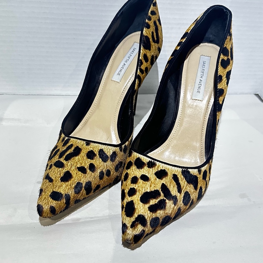 Saks Fifth Avenue animal print pumps! - Picture 2 of 9